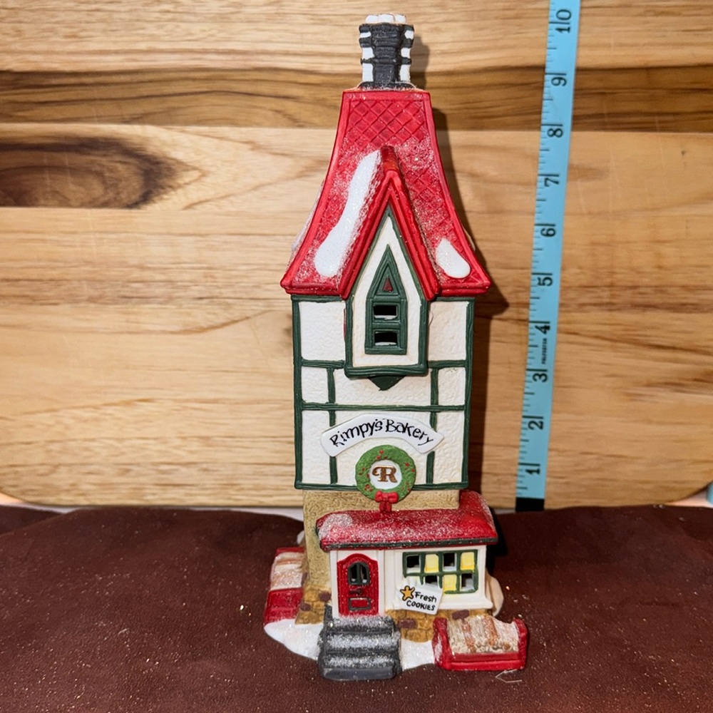 🐈‍⬛ Heritage Village Nort Pole Series “Rimpy’s Bakery”